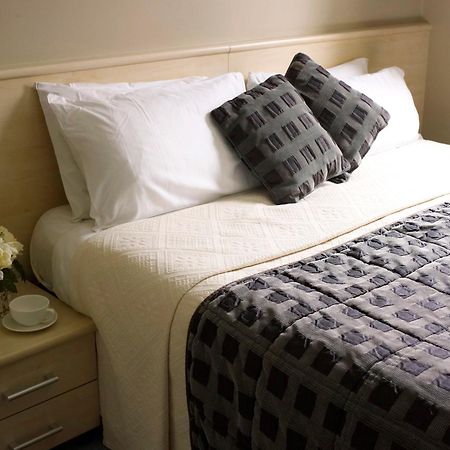 The Avenue Hotel Ltd クリザーロー エクステリア 写真